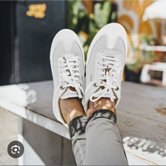 Olukai leather sneakers Kilea 7.5 - Picture 1 of 10